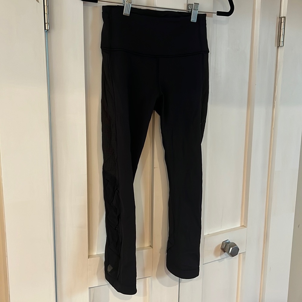 Lululemon limited edition crops black 4